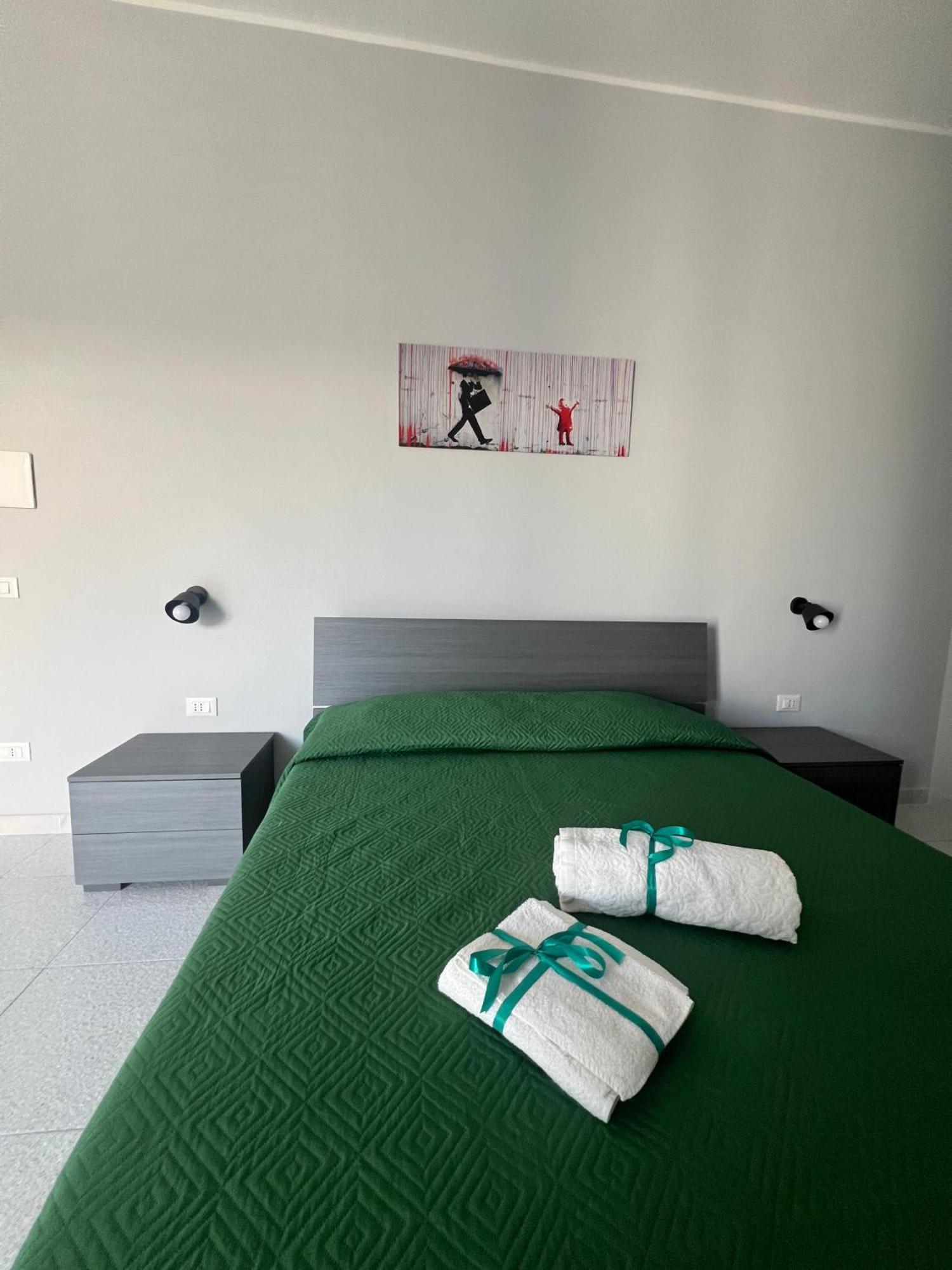 Settetrequattro Rooms Syrakusa Exteriör bild