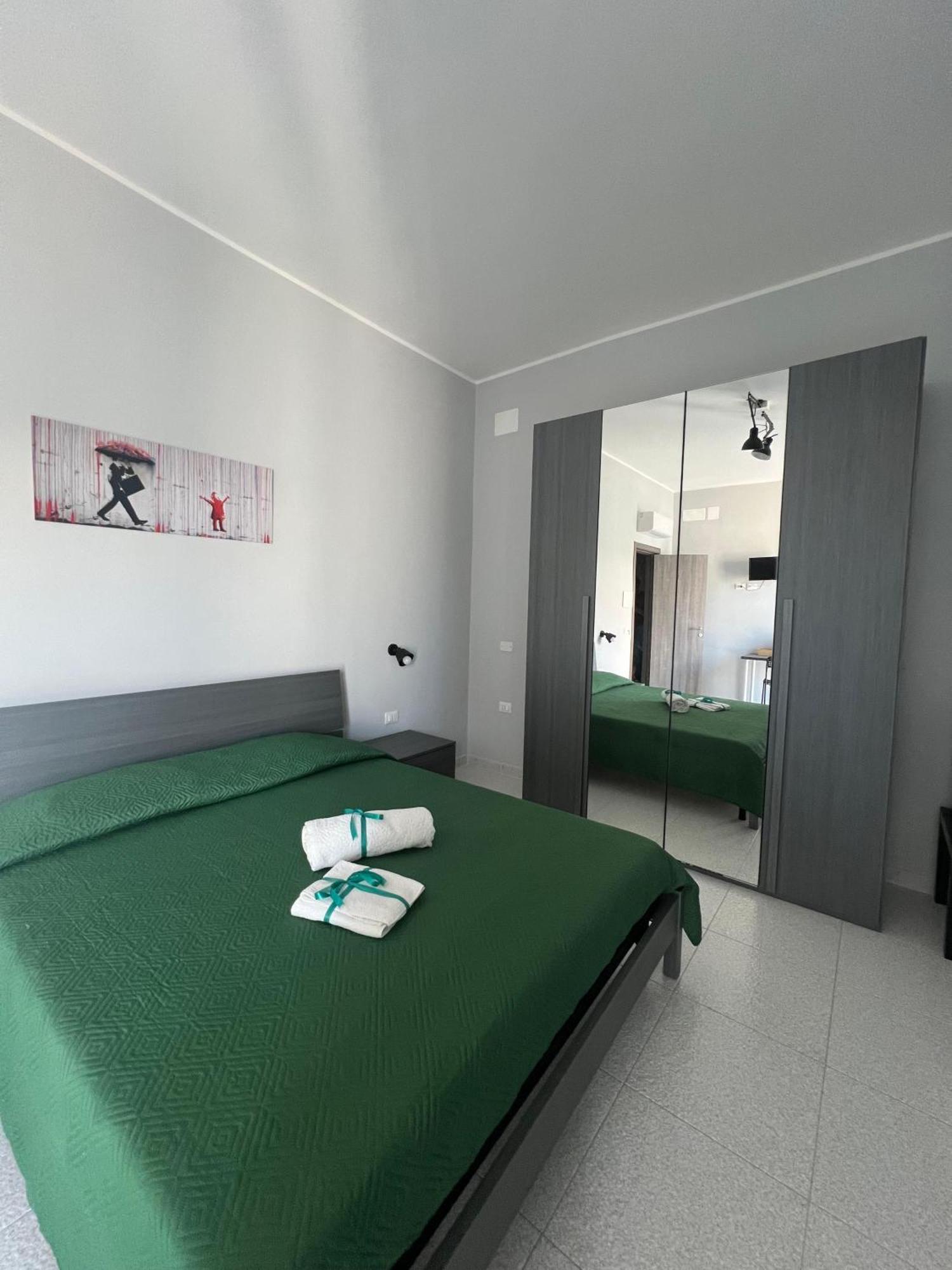 Settetrequattro Rooms Syrakusa Exteriör bild